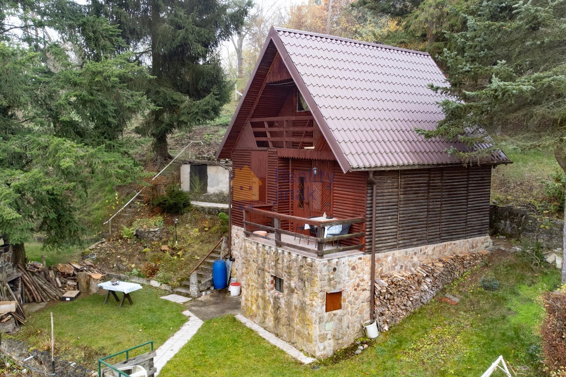 Chaty, Chyňava, 80 m²