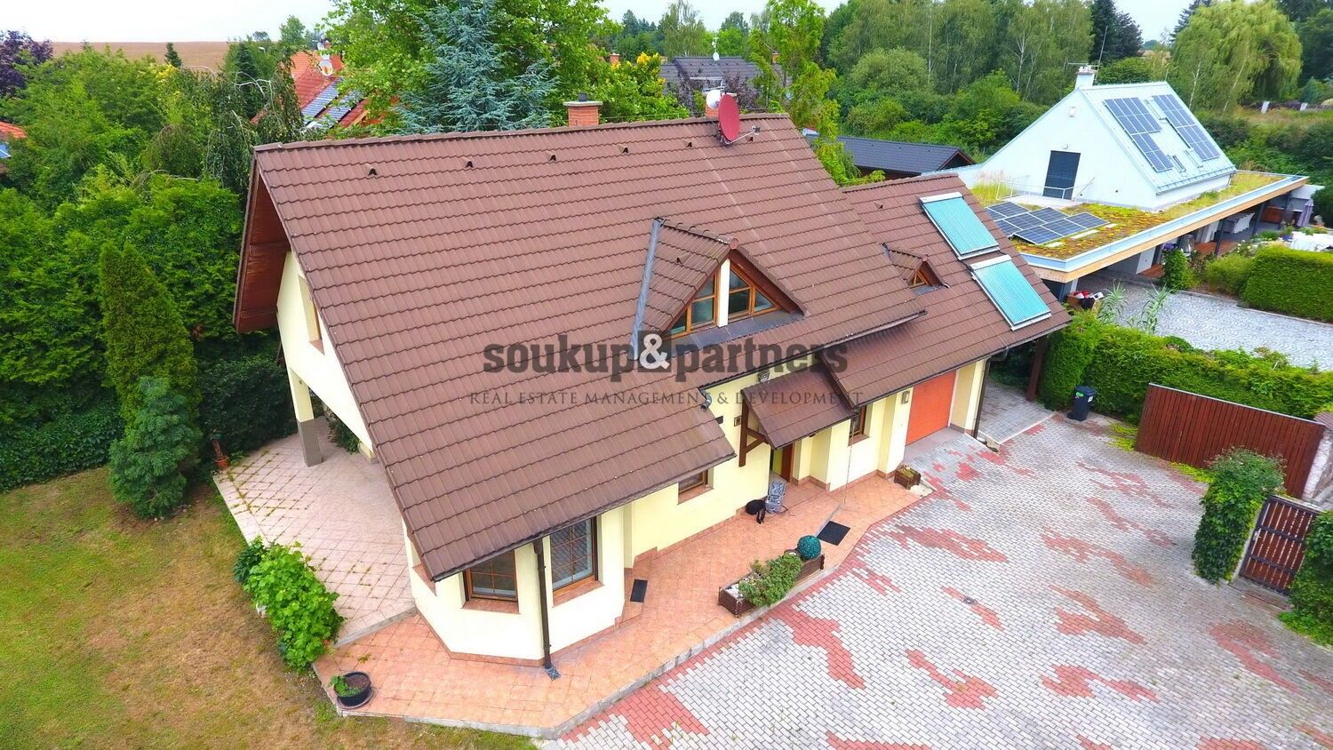 Prodej rodinný dům - K Točné, Dolní Břežany, 252 m²