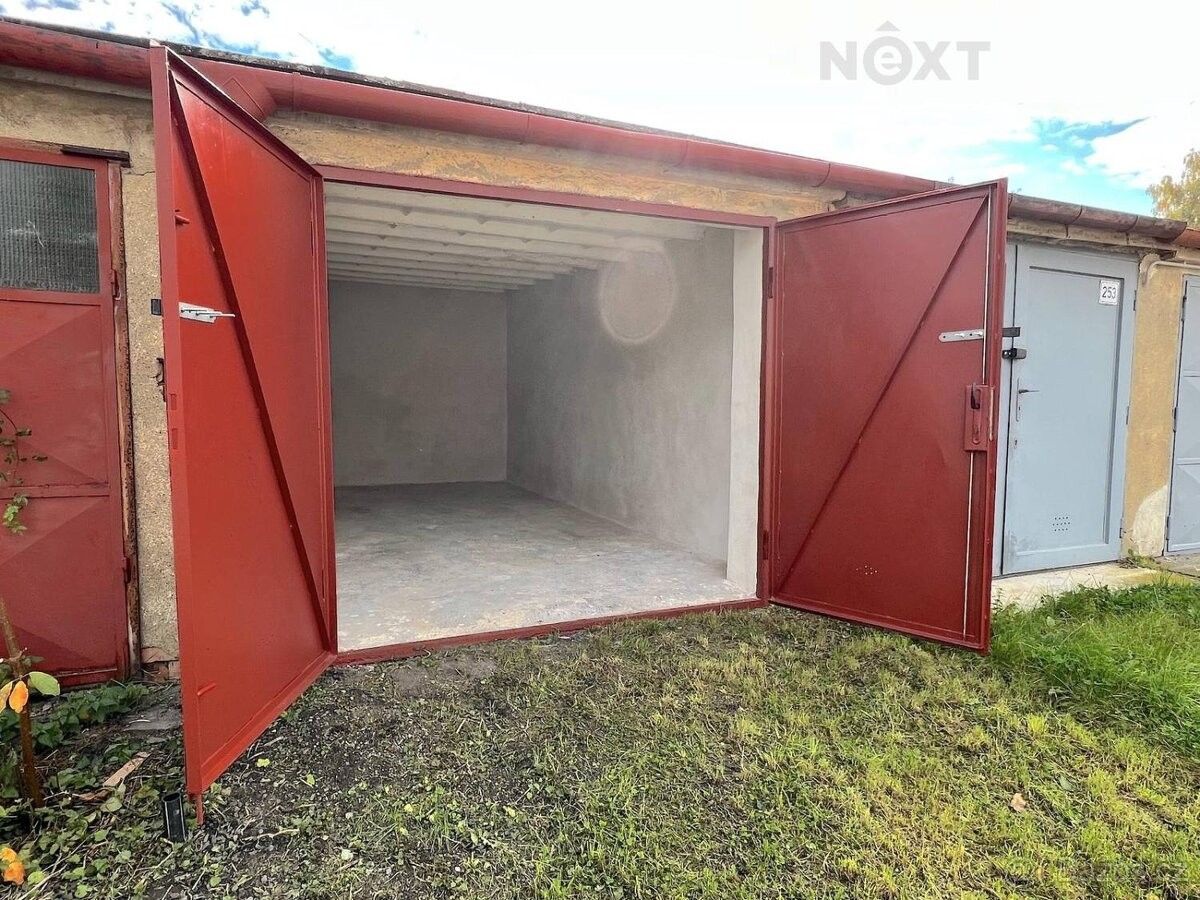 Garáže, Vyškov, 682 01