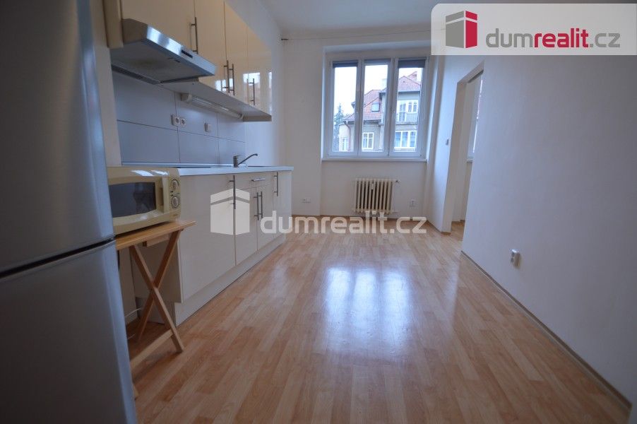 1+1, Na Dionysce, Praha, 38 m²