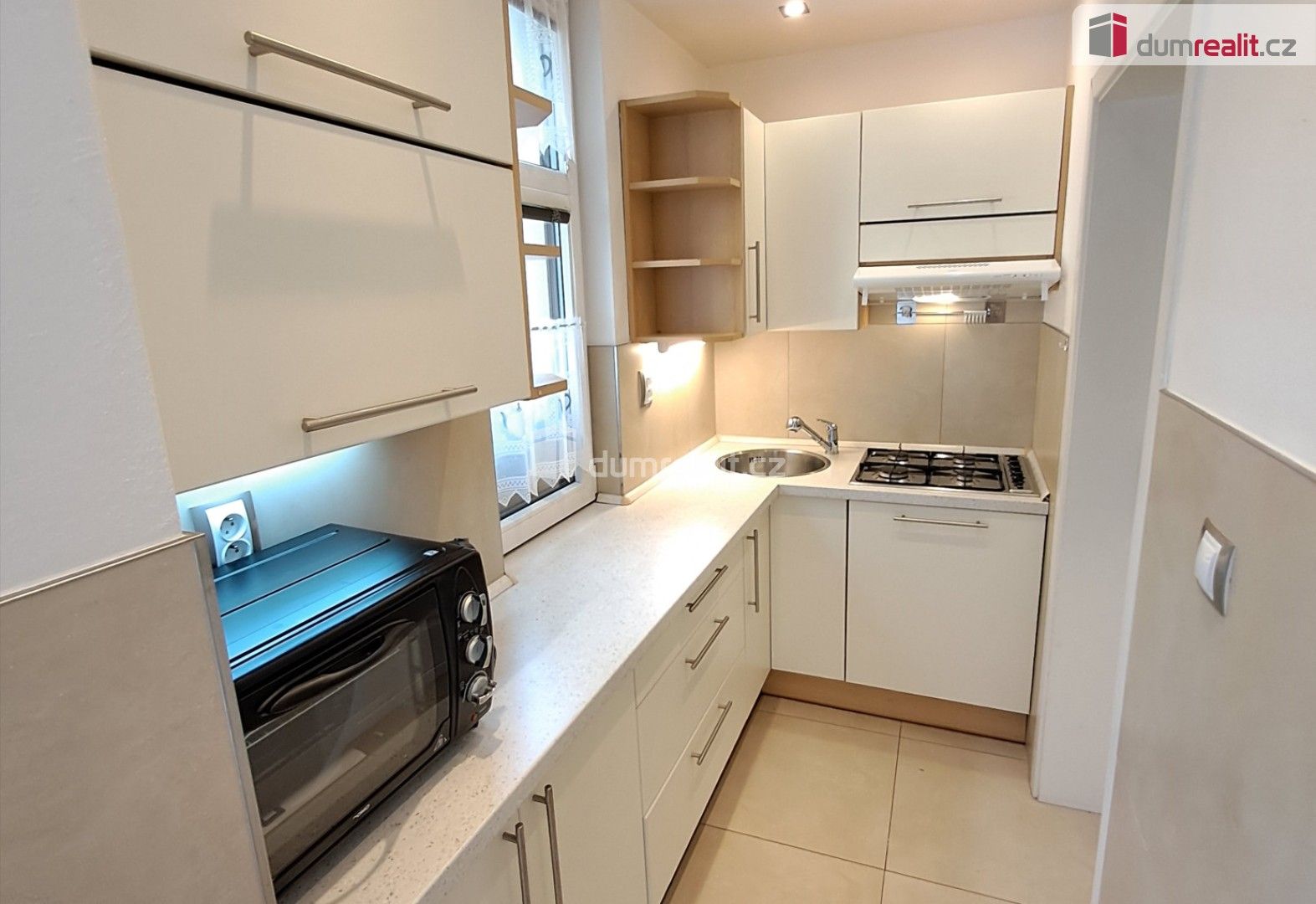 Pronájem byt 2+kk - Hejtmanská, Praha, 60 m²