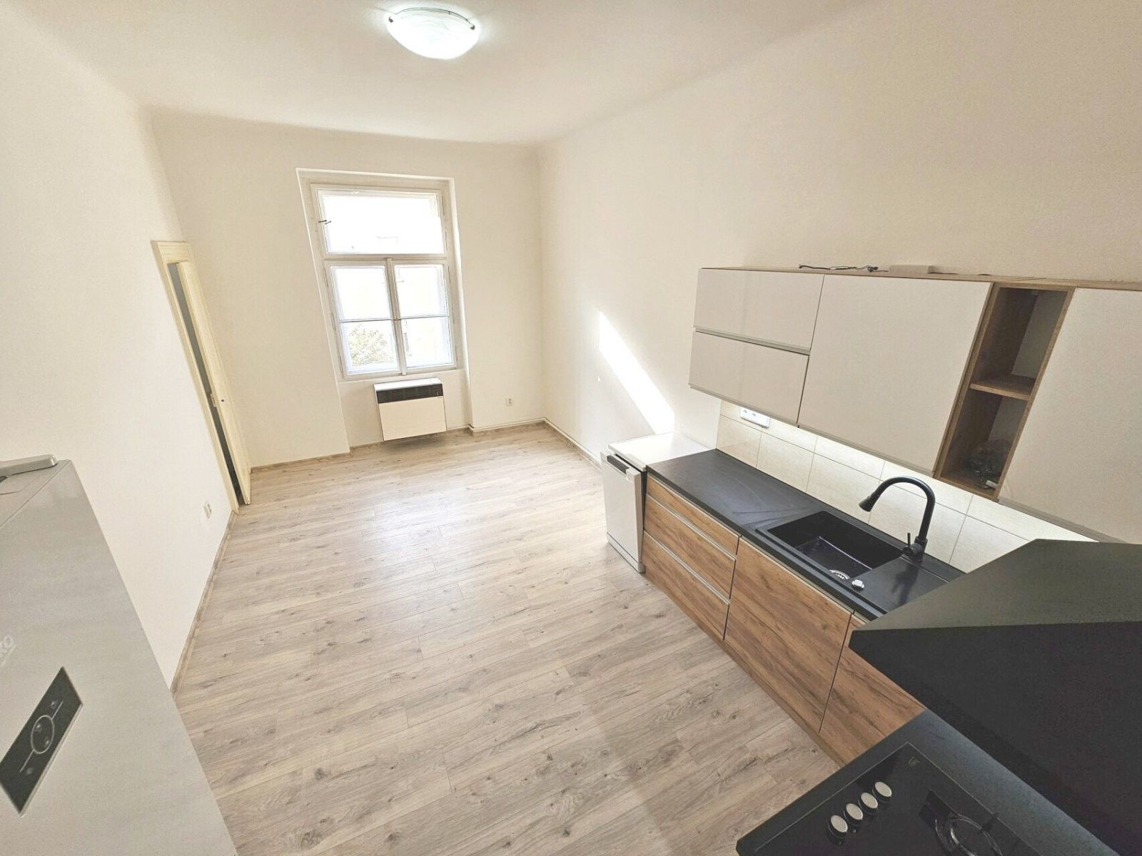 2+kk, Krymská, Praha, 57 m²