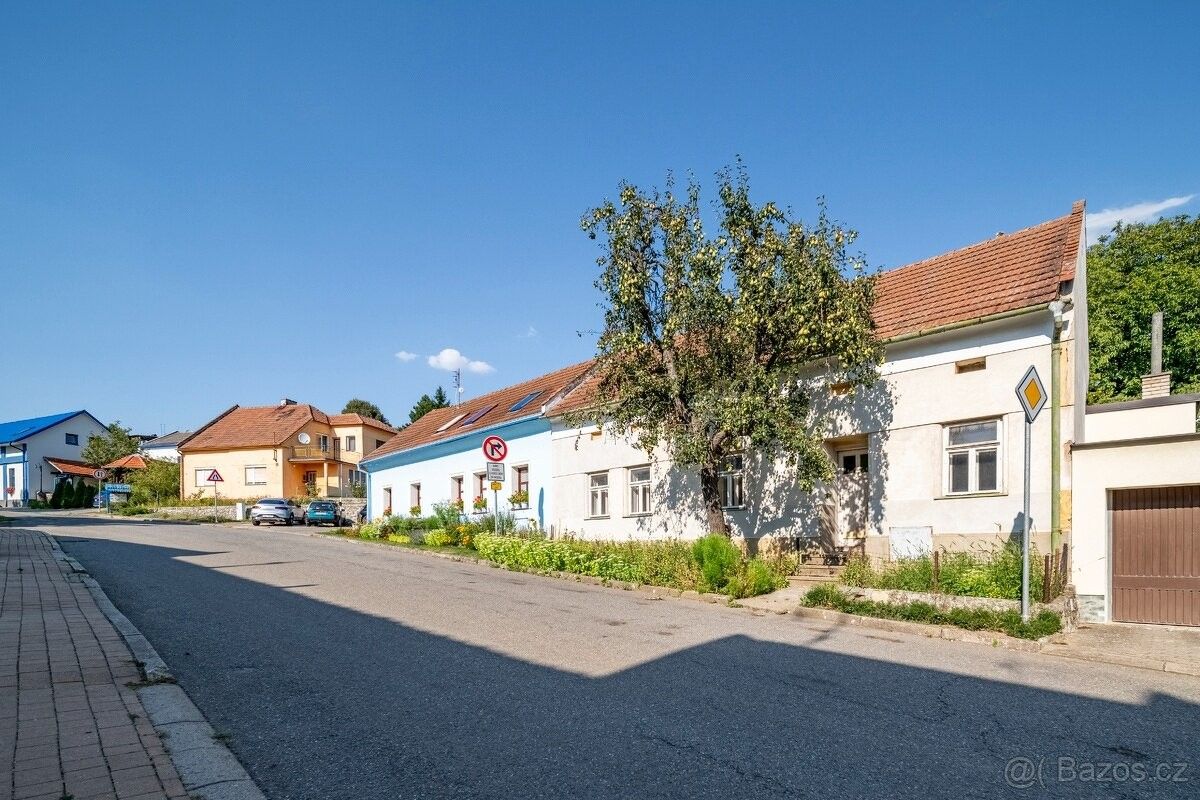 Prodej dům - Velehrad, 687 06, 261 m²