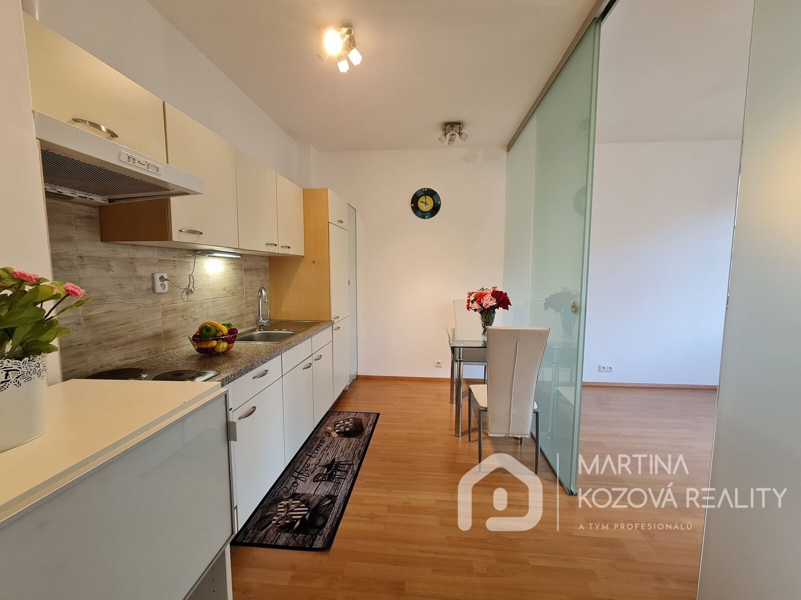 Pronájem byt 2+kk - Štúrova, Praha, 43 m²