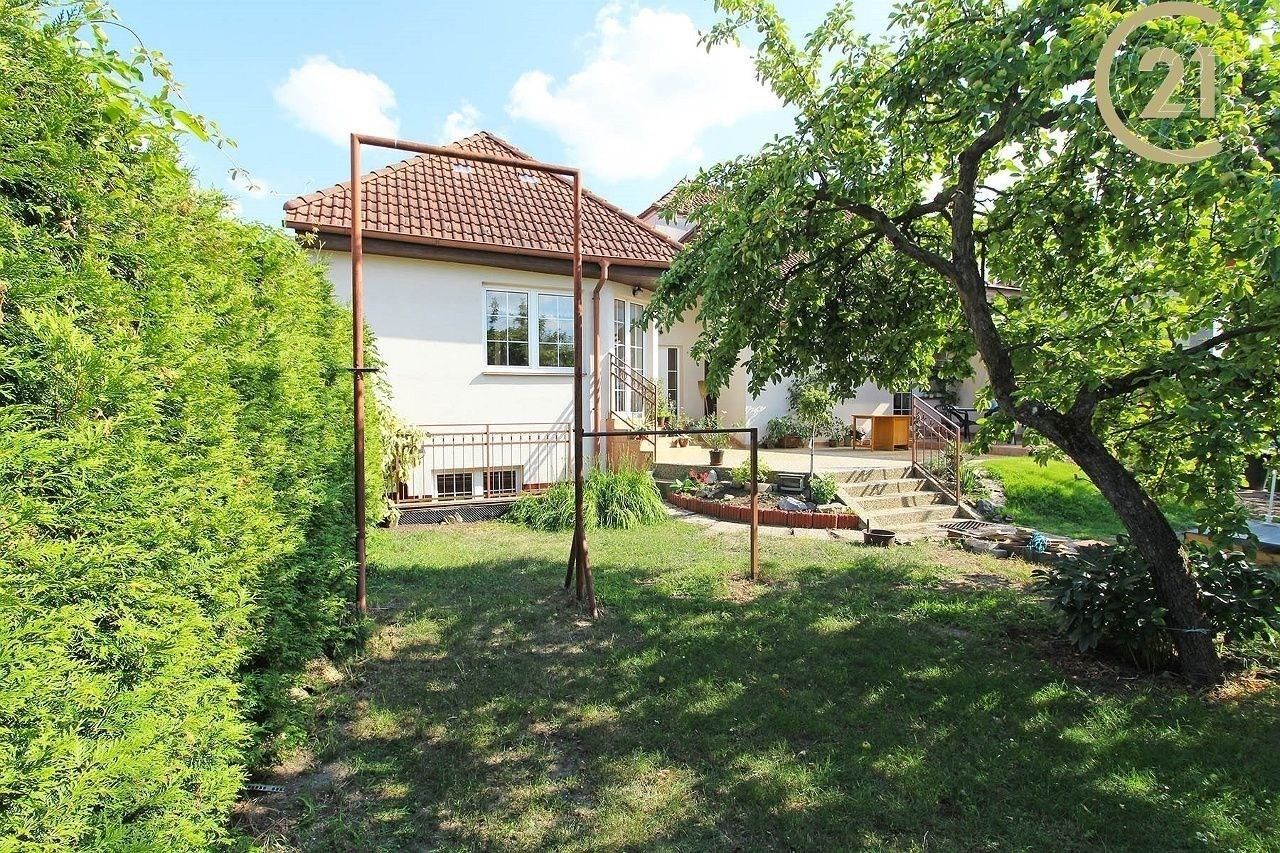 Pronájem byt 2+kk - Nemošická, Praha, 50 m²