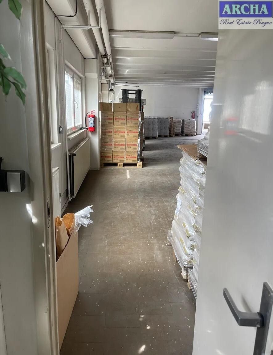 Sklady, Evropská, Praha, 210 m²