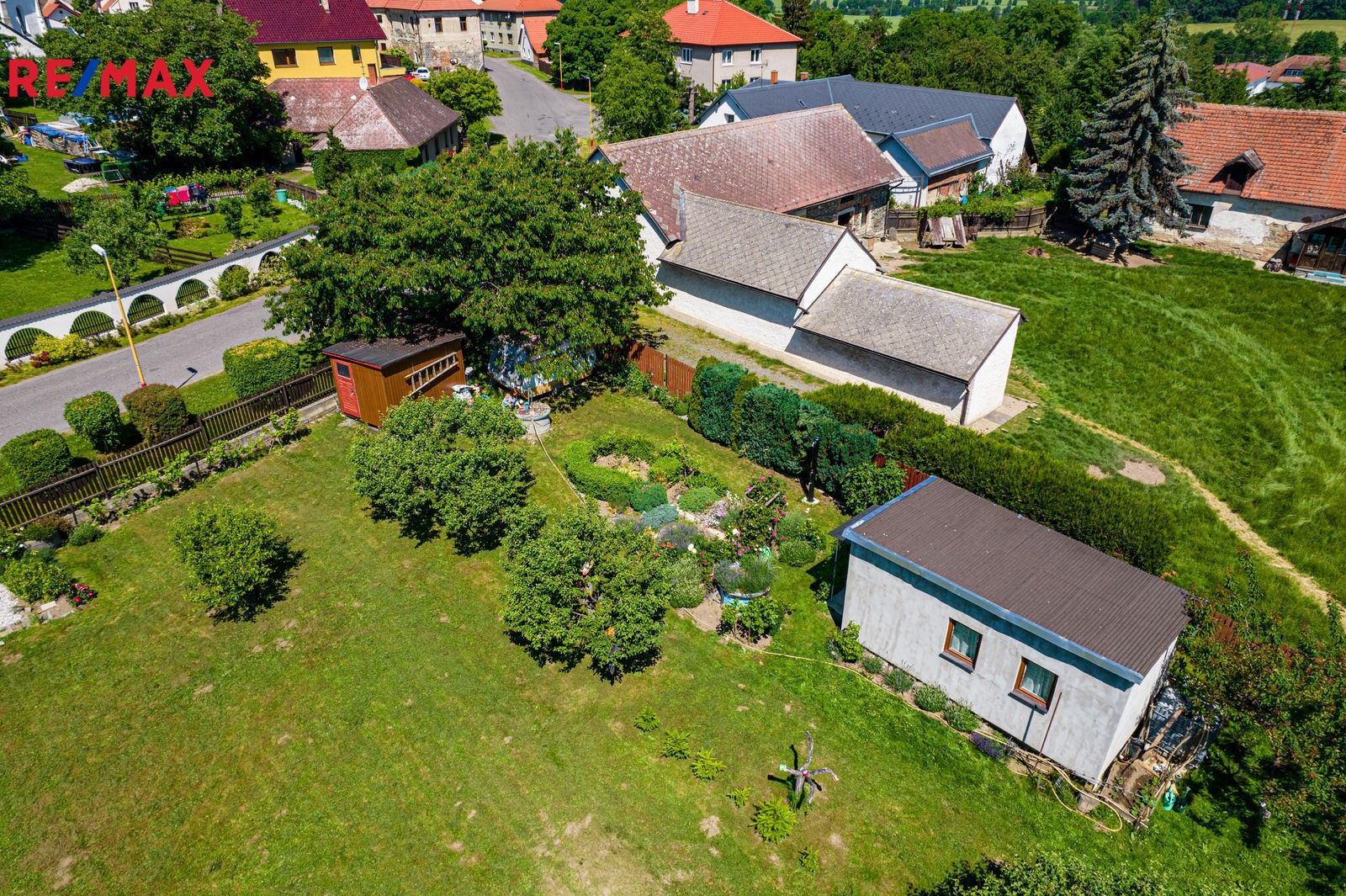 Prodej pozemek pro bydlení - Chraštice, 2 307 m²