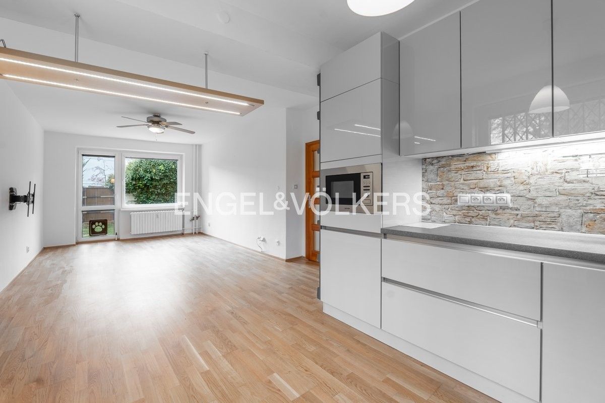 3+kk, Churáňovská, Praha, 64 m²