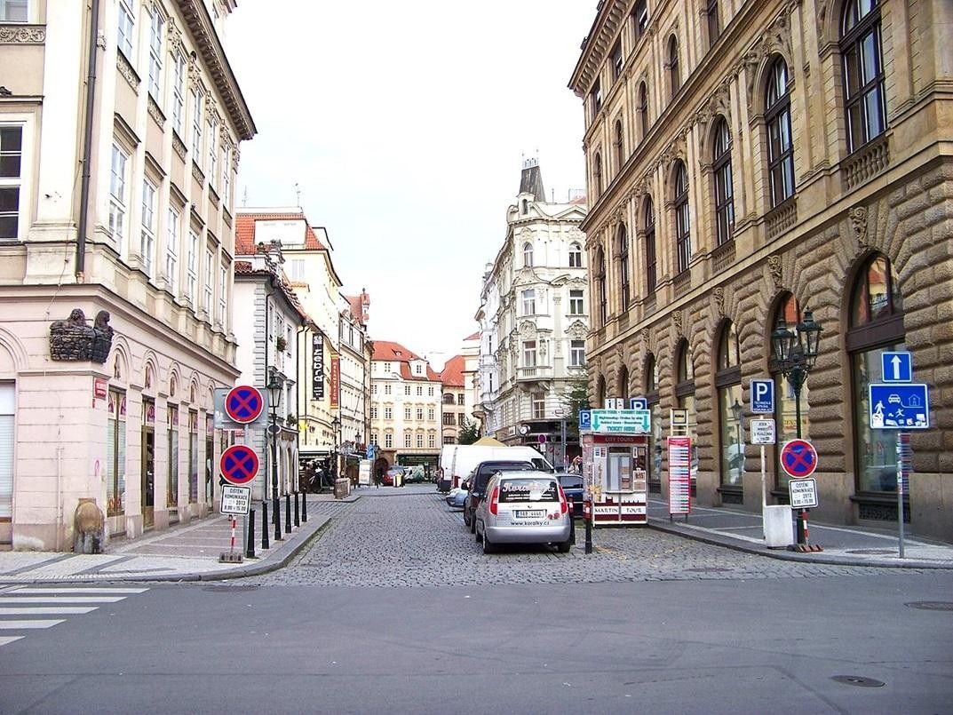 Pronájem obchodní prostory - Melantrichova, Praha, 33 m²