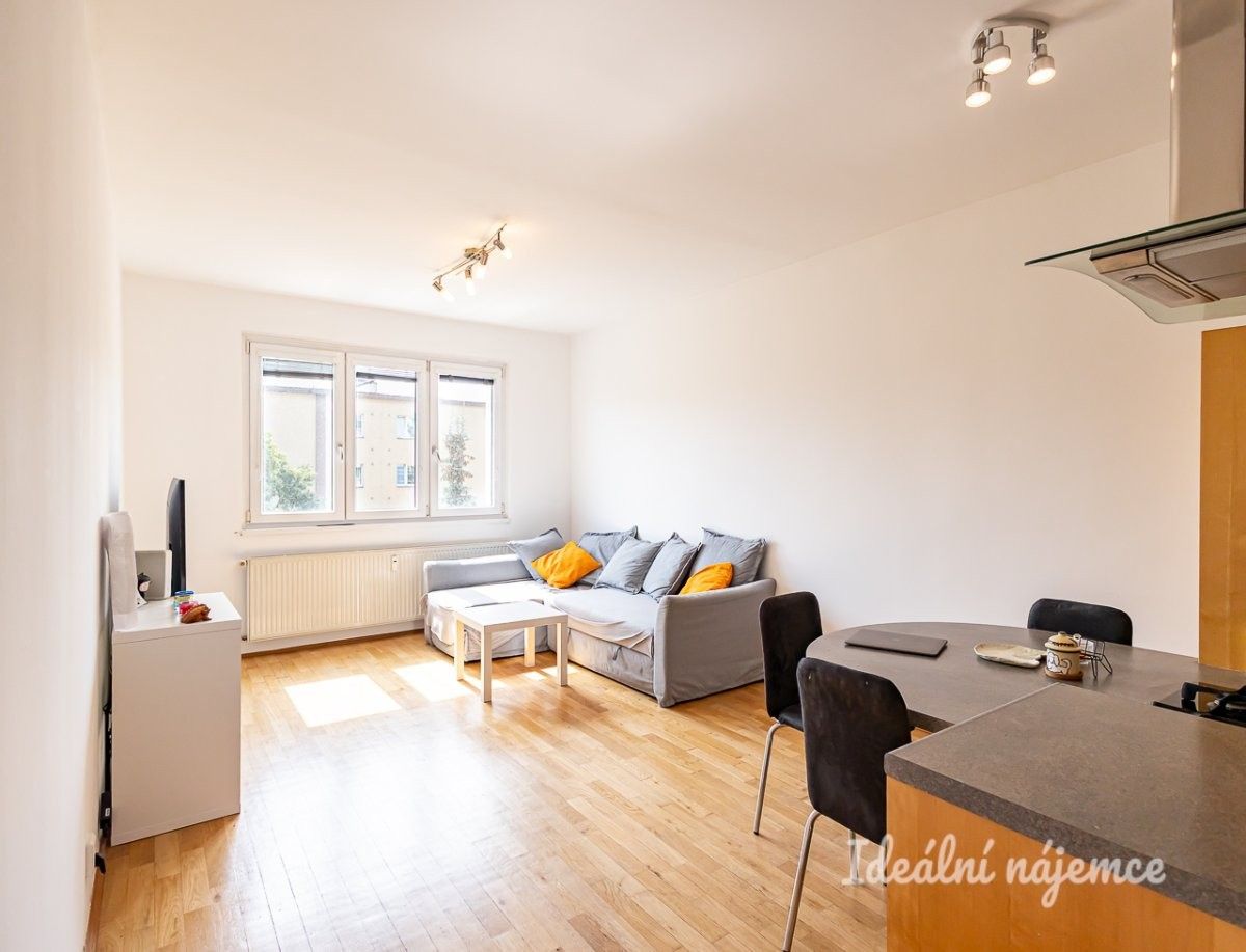 3+kk, Olbrachtova, Praha, 56 m²