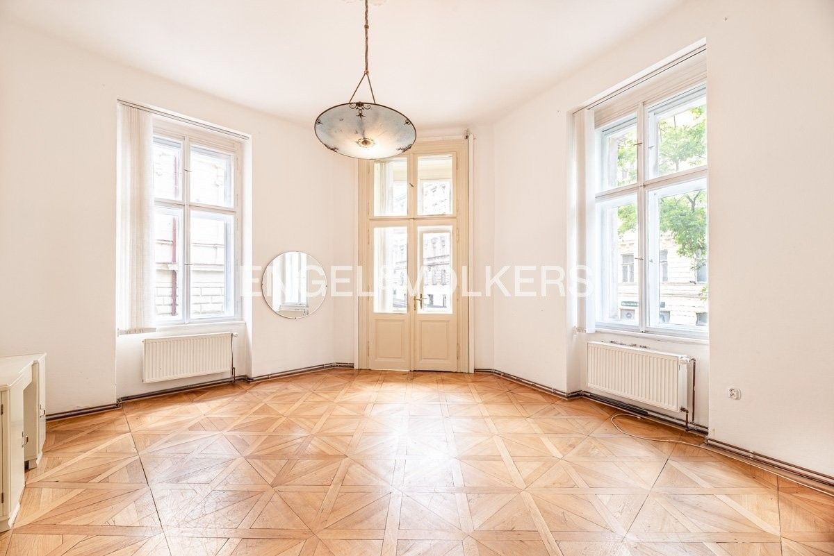 2+1, V tůních, Praha, 92 m²