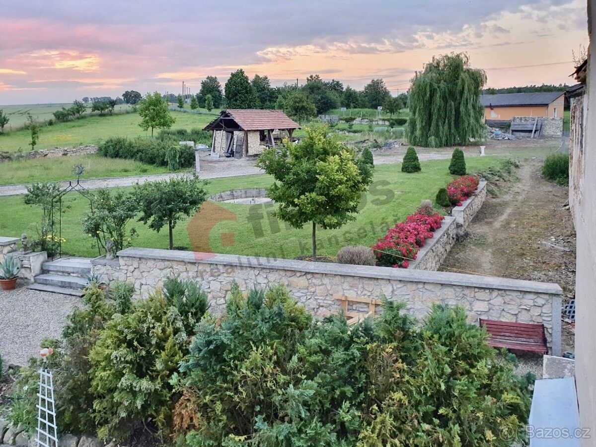 Prodej byt - Bechlín, 411 08