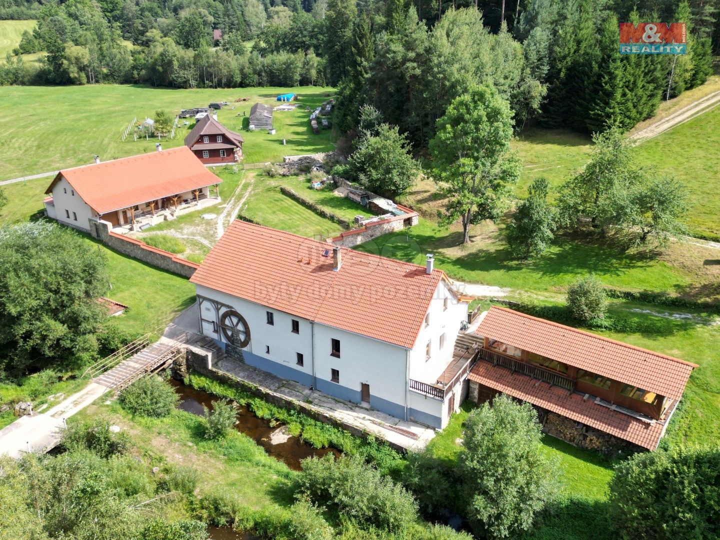 Ubytovací zařízení, Děkanské Skaliny, Benešov nad Černou, 217 m²