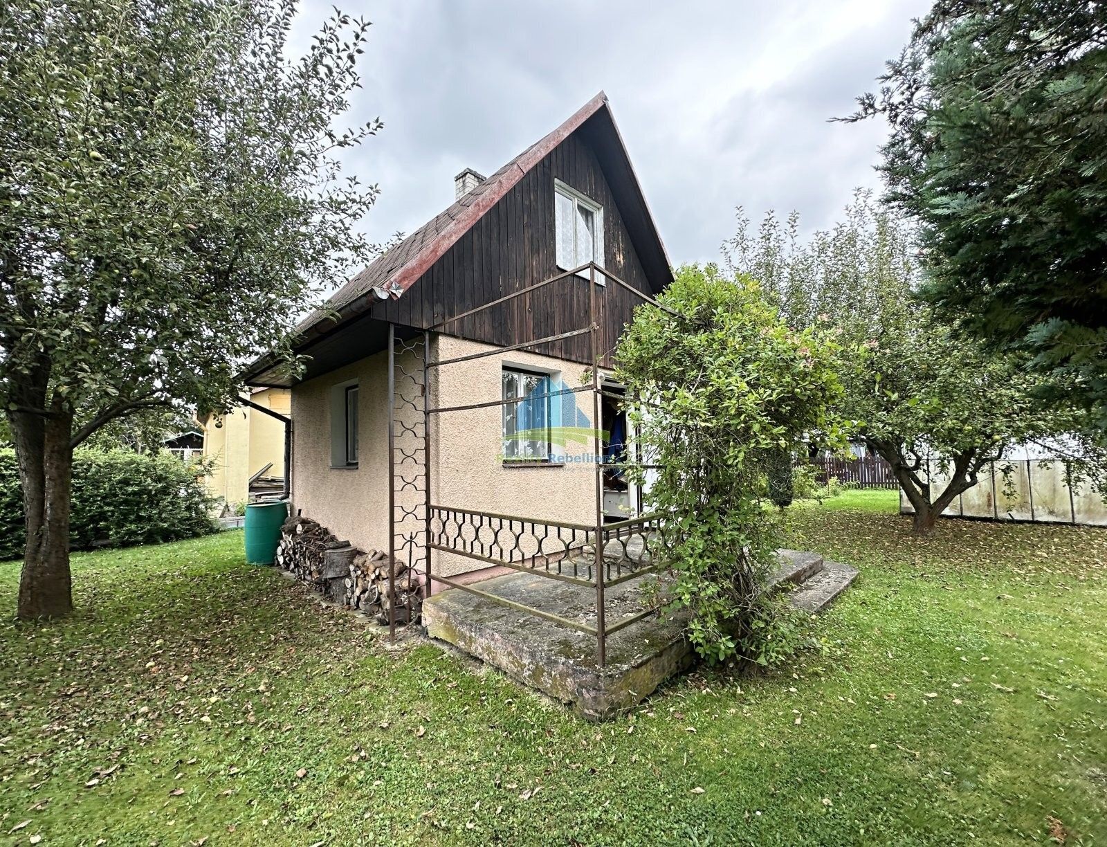 Chaty, Tršnická, Cheb, 16 m²