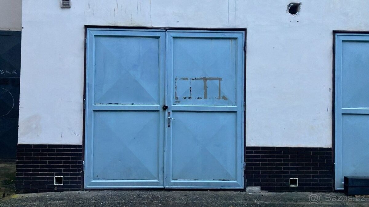 Garáže, Železný Brod, 468 22