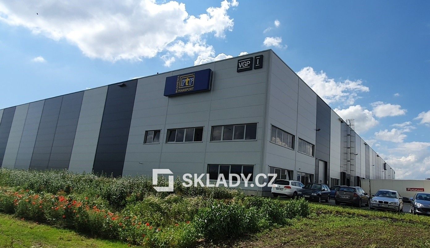 Sklady, Olomouc, 8 000 m²