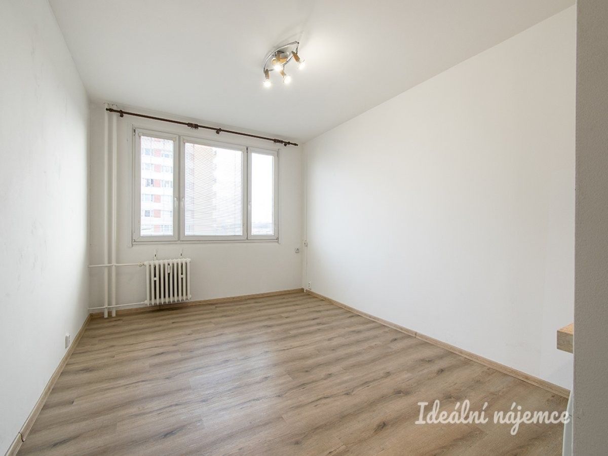 1+kk, Jabloňová, Praha, 27 m²