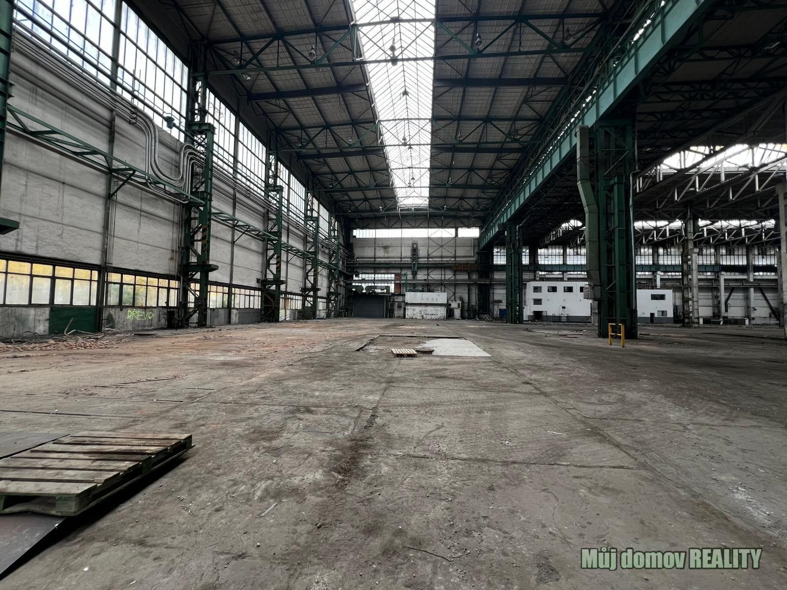 Sklady, Lisabonská, Praha, 2 400 m²