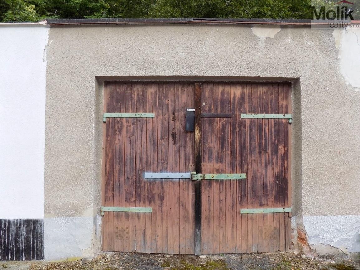 Garáže, Sídliště, Košťany, 22 m²