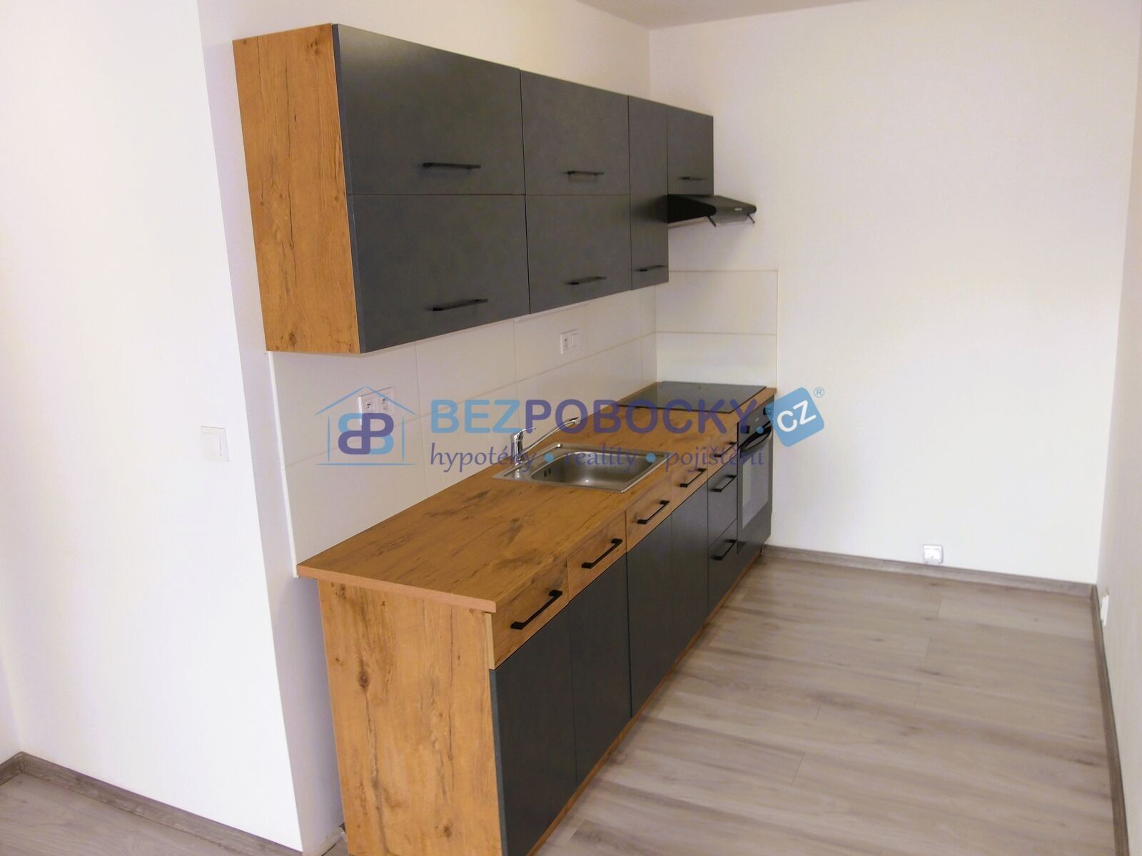 2+kk, Bezejmenná, Bílina, 48 m²