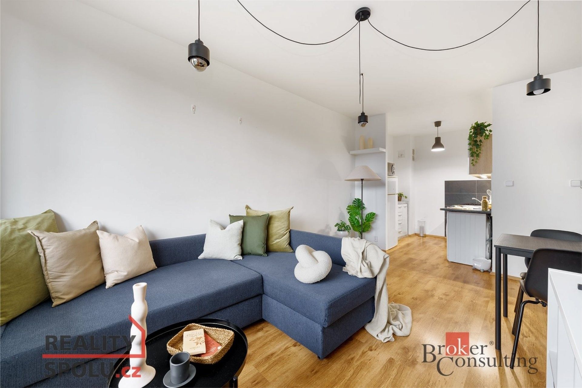 2+kk, Tenisová, Praha, 38 m²