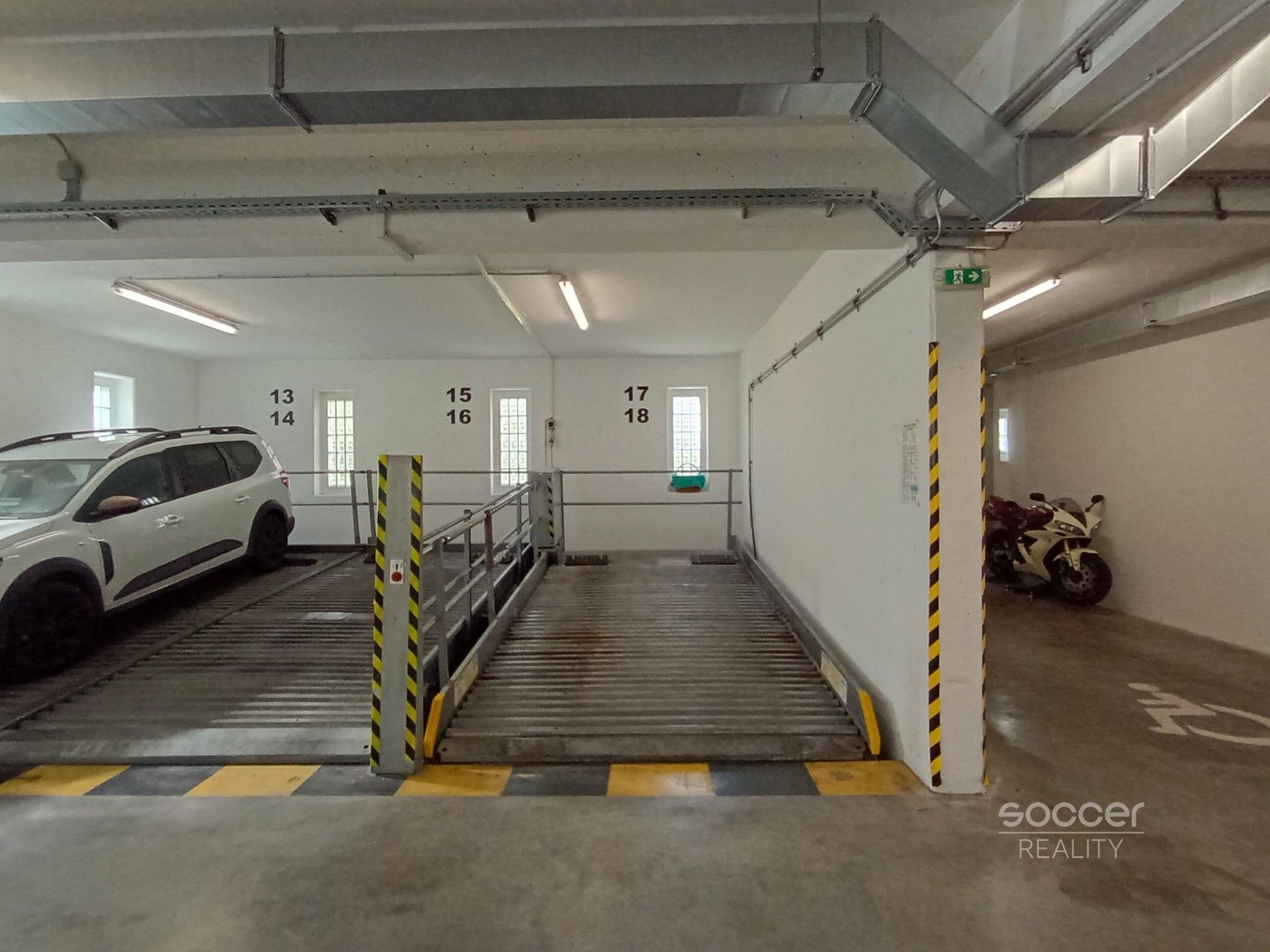 Ostatní, Přeštická, Praha, 13 m²