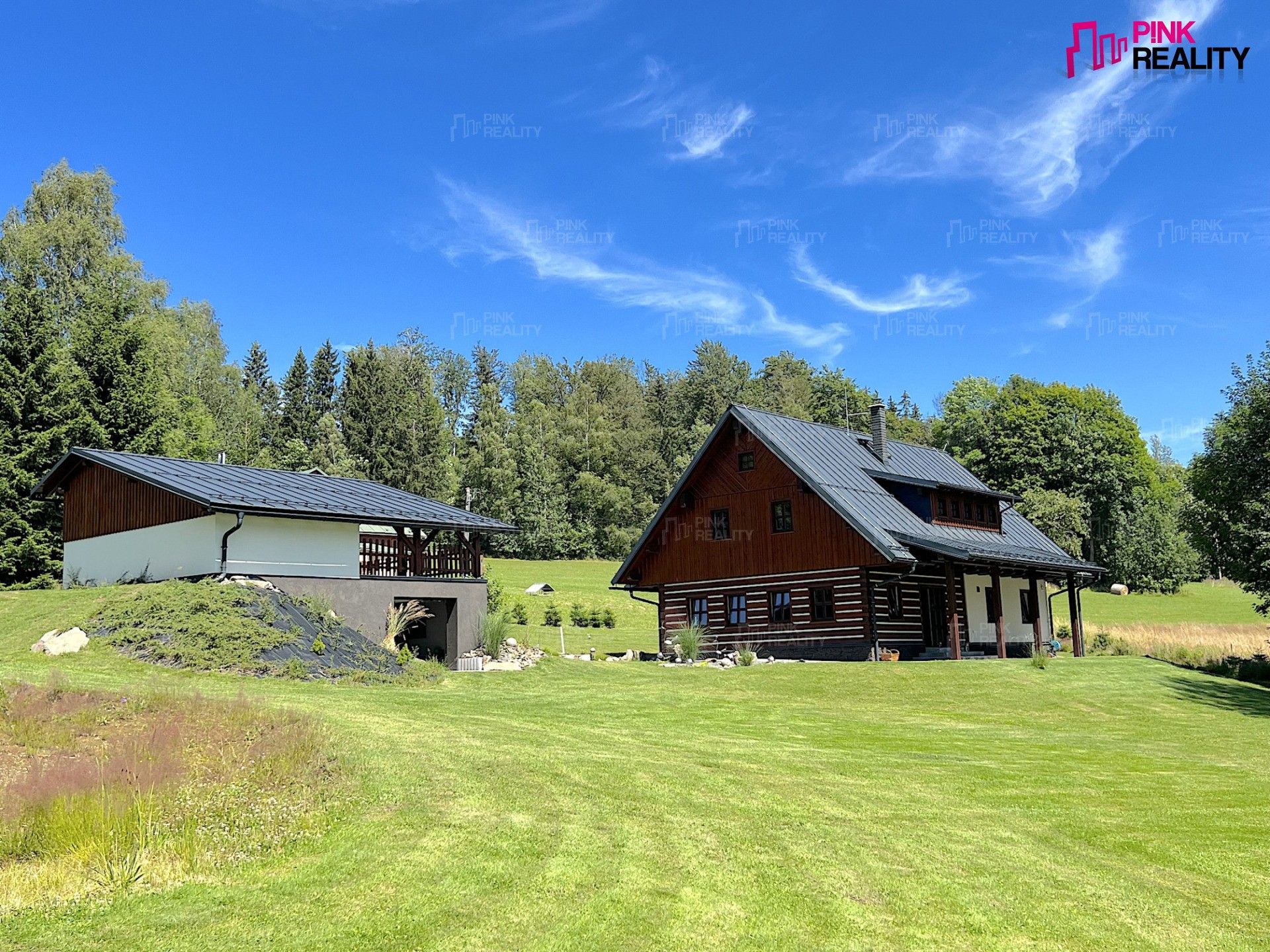 Chaty, Deštné v Orlických horách, 286 m²