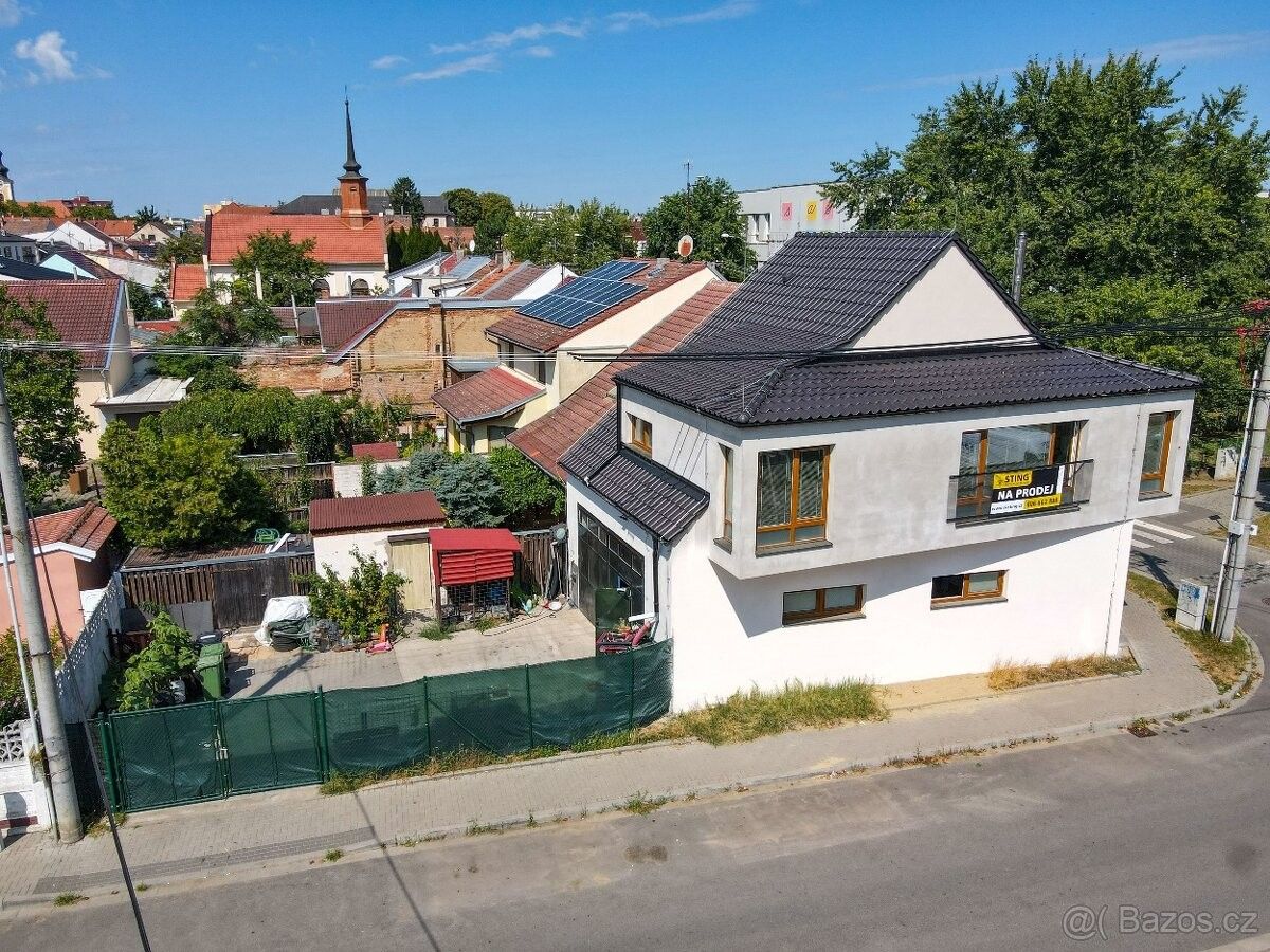 Prodej byt - Hodonín, 695 01, 70 m²