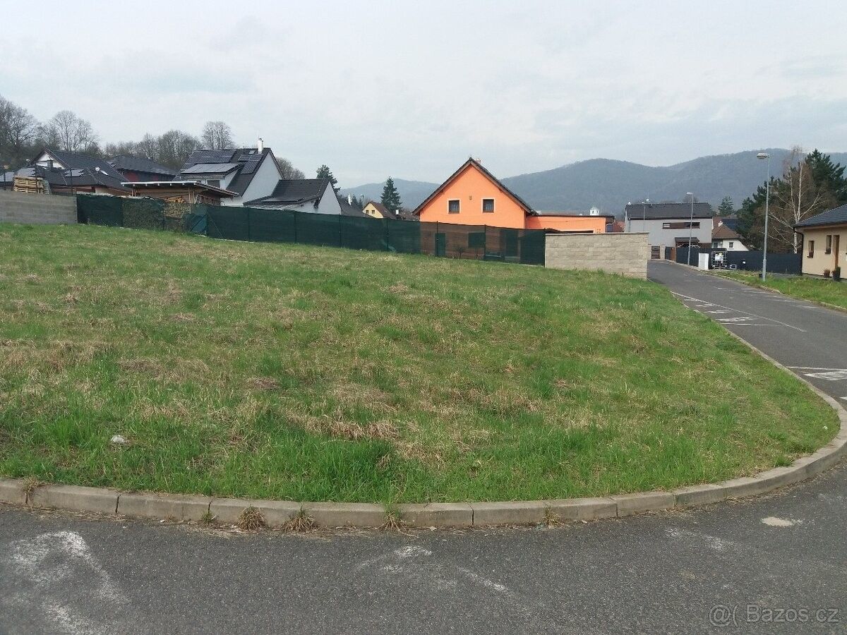 Prodej pozemek - Ústí nad Labem, 400 03, 886 m²