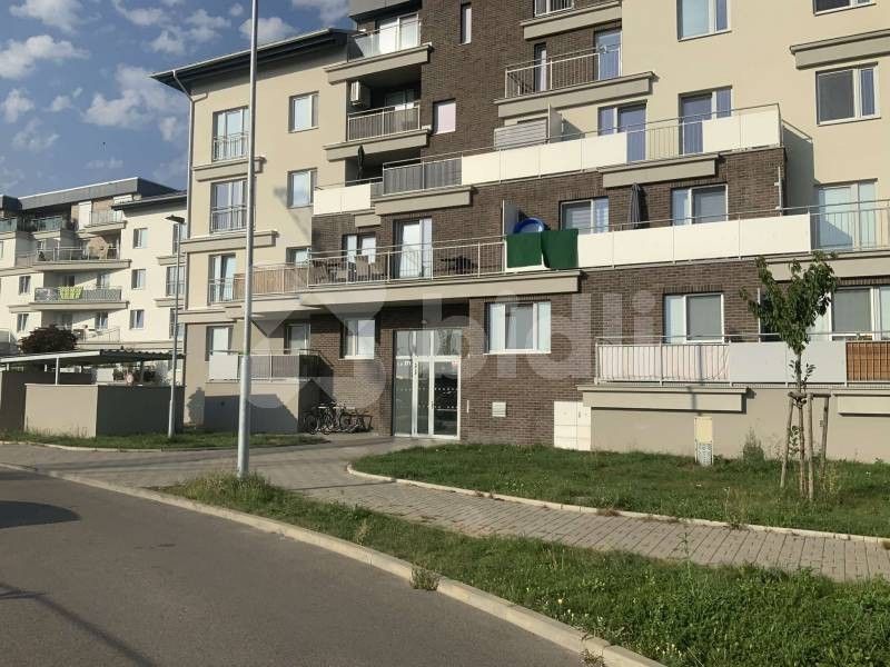 Pronájem garáž - U Sportovní školy, Pardubice, 21 m²