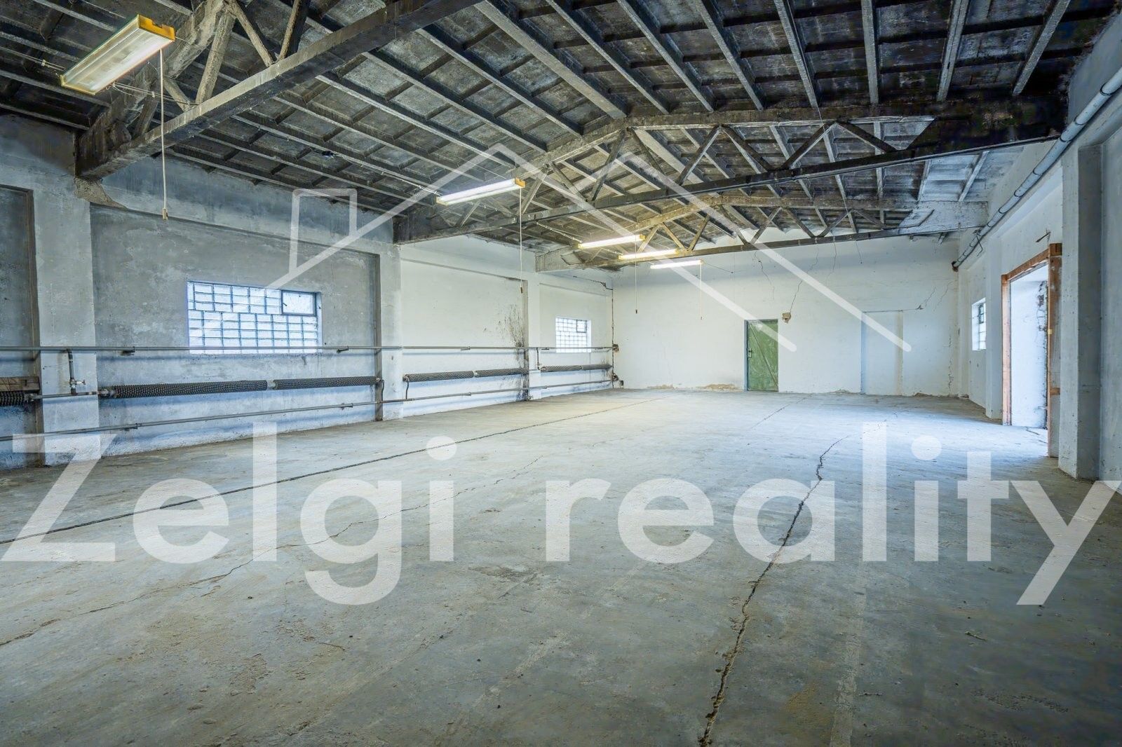 Sklady, Průmyslová, Uherské Hradiště, 164 m²