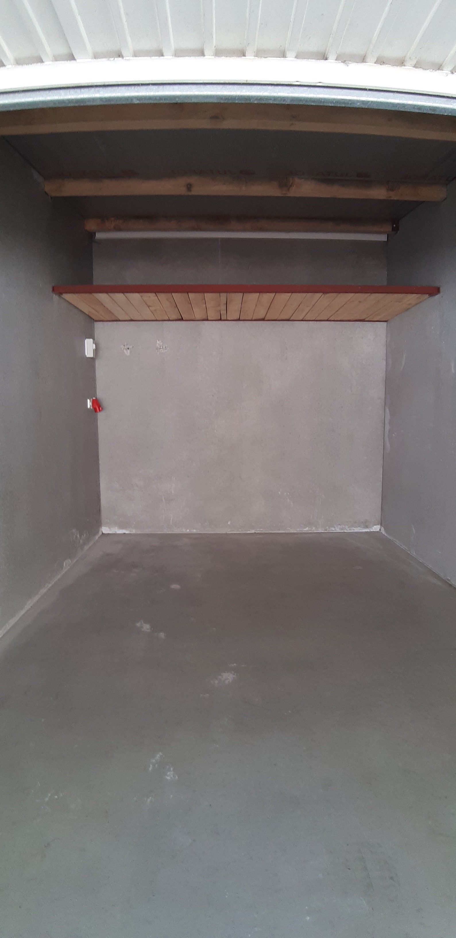 Garáže, III, Jindřichův Hradec, 18 m²