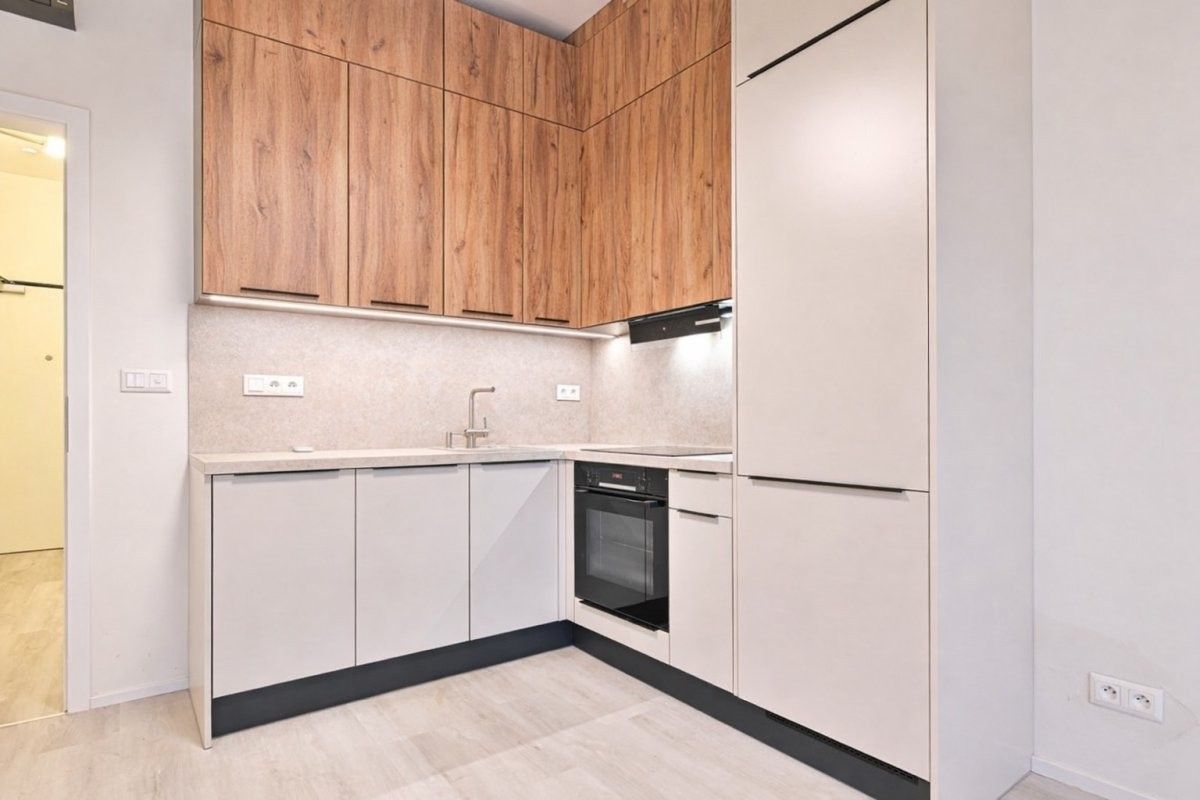 1+kk, Komárovská, Brno, 29 m²