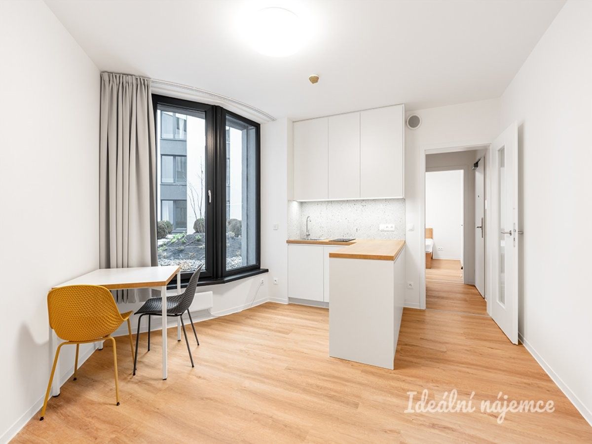 2+kk, Na Větrníku, Praha, 34 m²