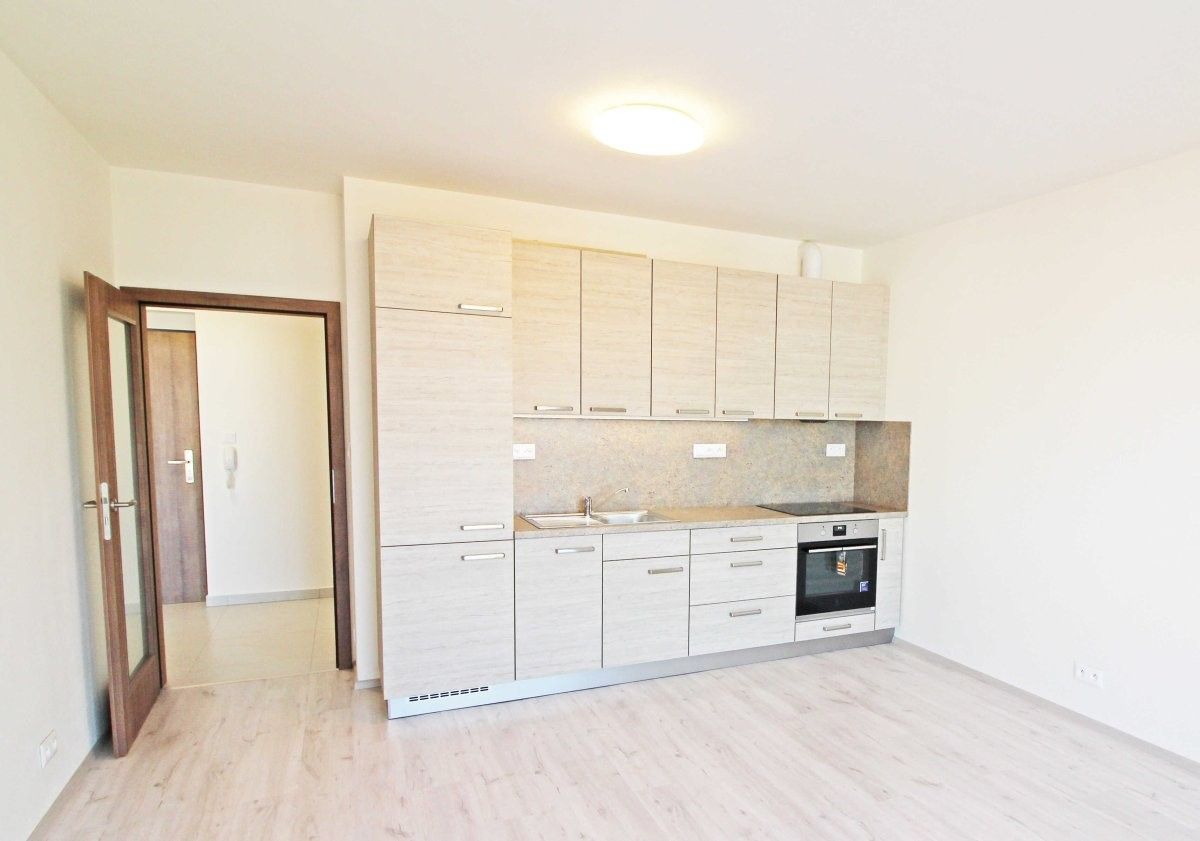 2+kk, Jarmily Kurandové, Brno, 46 m²