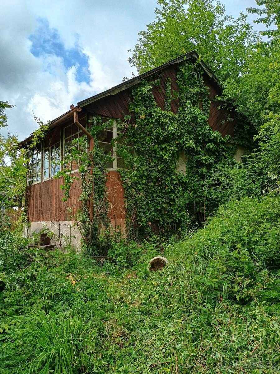 Chaty, Praha, 140 00