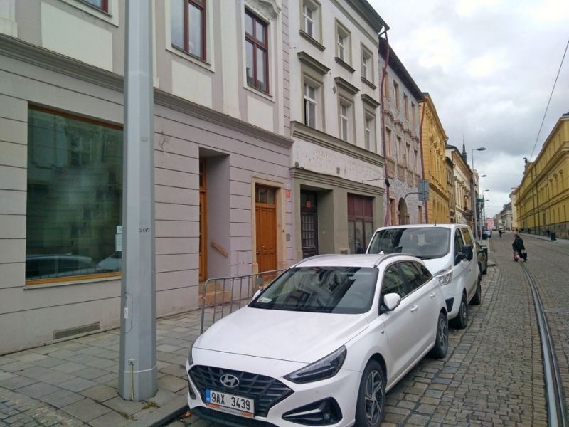 Pronájem obchodní prostory - Olomouc, 102 m²