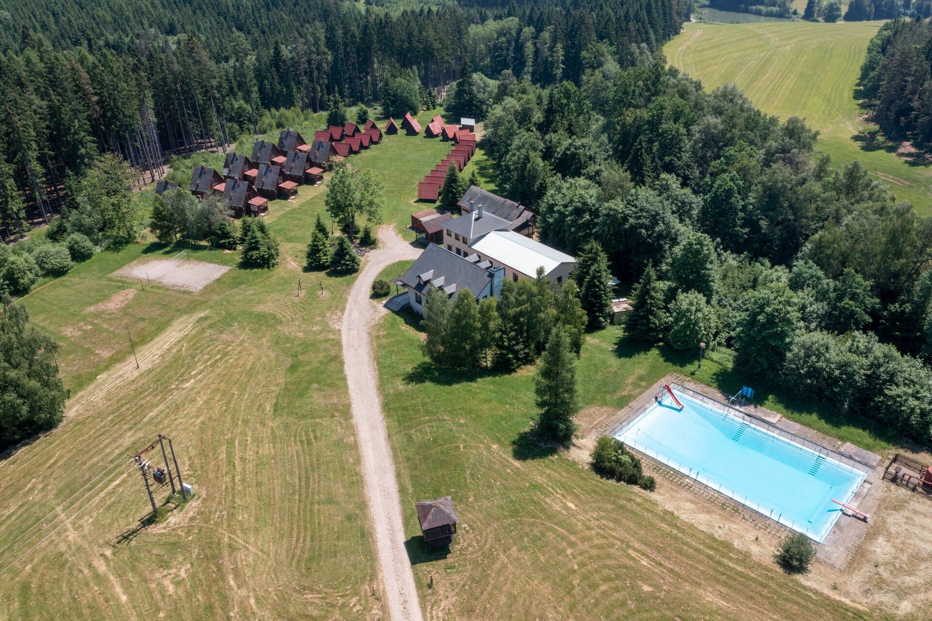 Prodej ubytovací zařízení - Dolní Dobrouč, 53 753 m²