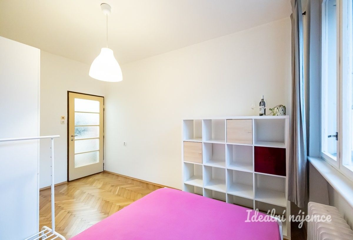 1+kk, Sobotecká, Praha, 18 m²