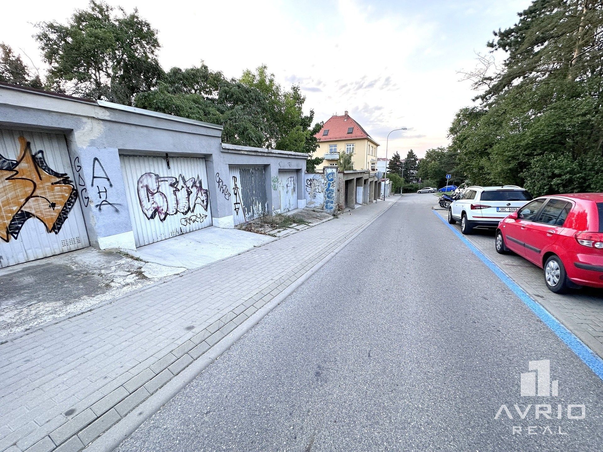 Garáže, Pellicova, Brno, 16 m²