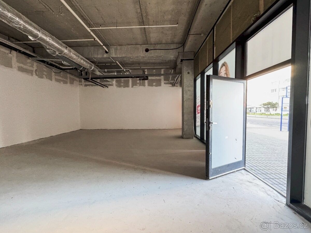 Pronájem obchodní prostory - Mladá Boleslav, 293 01, 118 m²