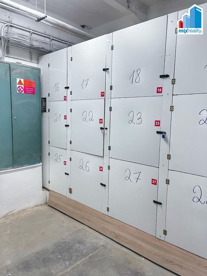 Sklady, Americká, Plzeň, 1 m²