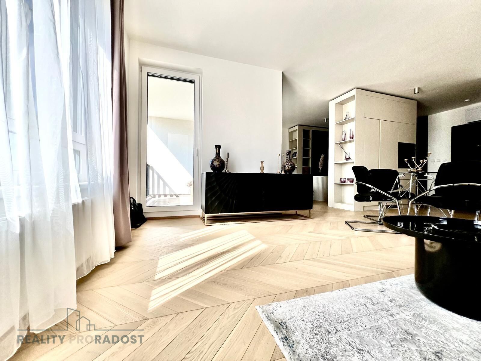 Prodej byt 1+kk - Drnovská, Praha, 54 m²