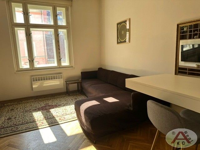 2+kk, Slavojova, Praha, 46 m²