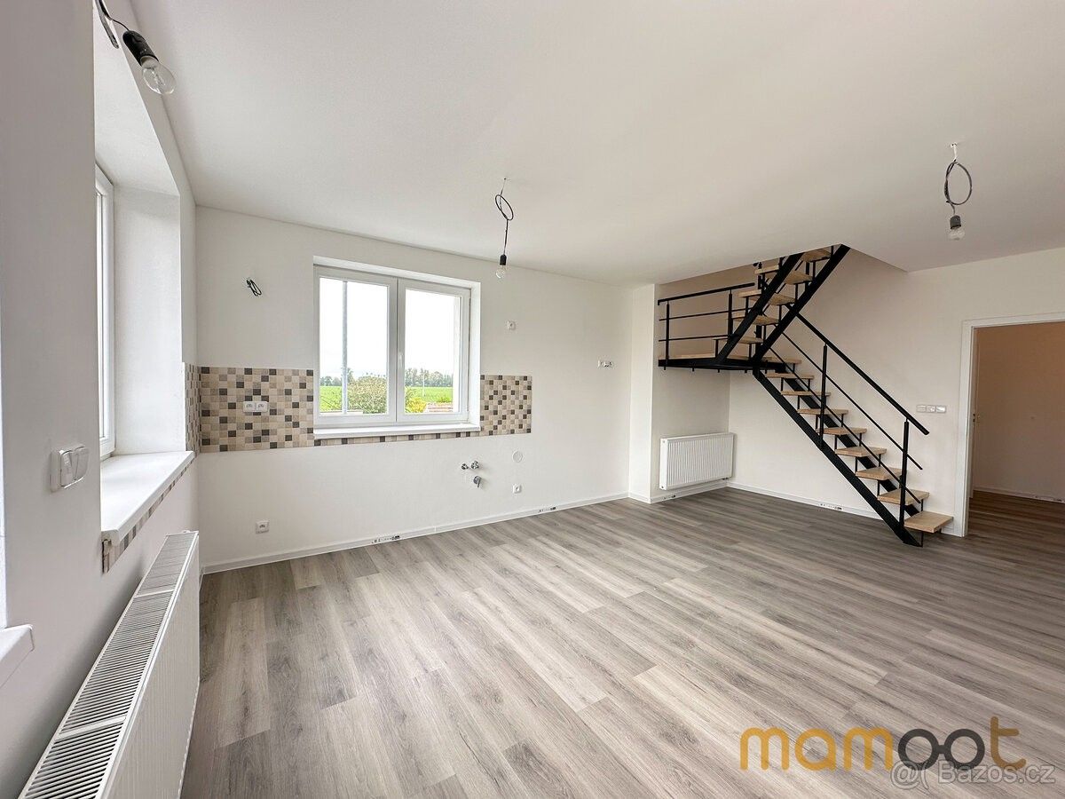 Prodej byt - Kostomlaty nad Labem, 289 21