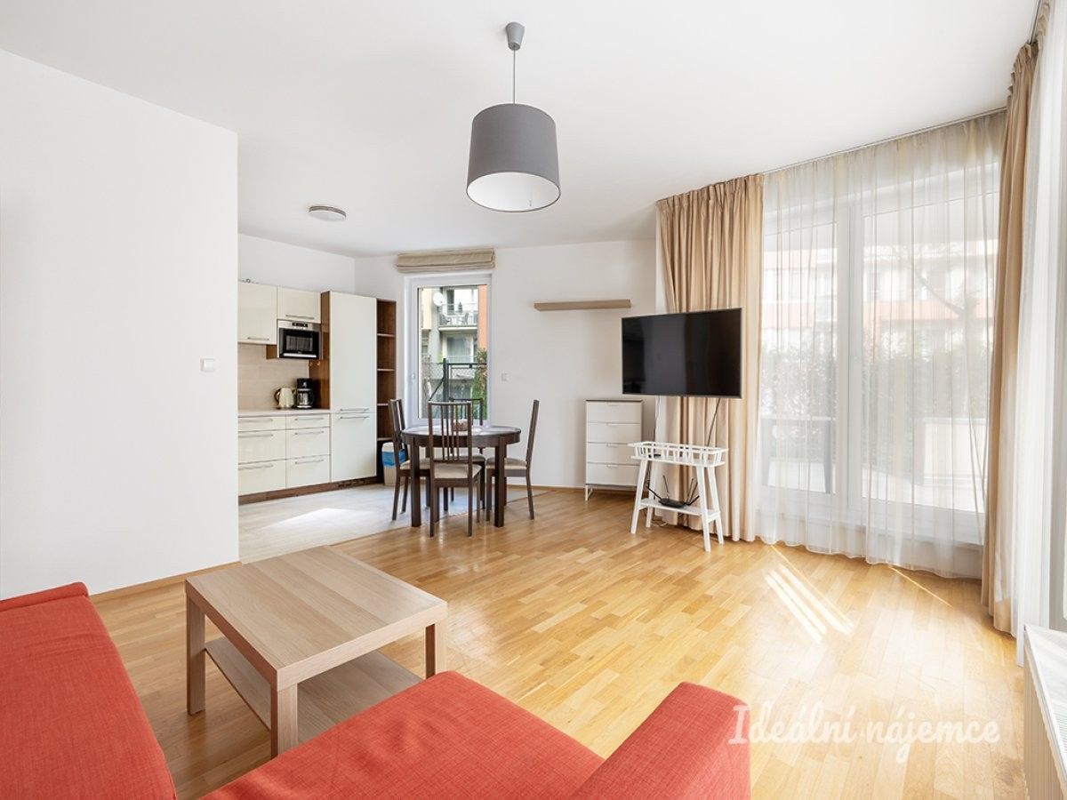 2+kk, Sazovická, Praha, 63 m²