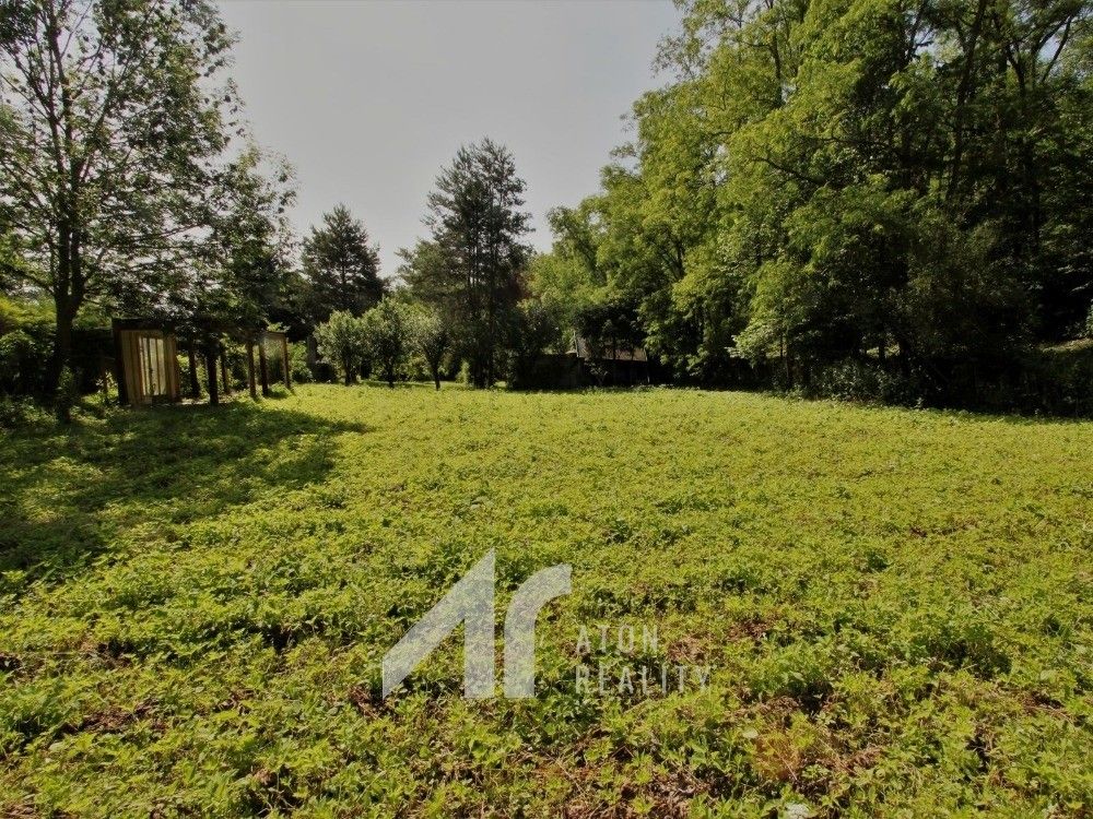 Zahrady, Bezkov, 669 02