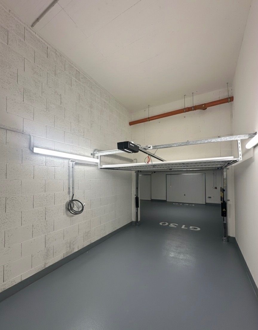 Garáže, Praha, 130 00