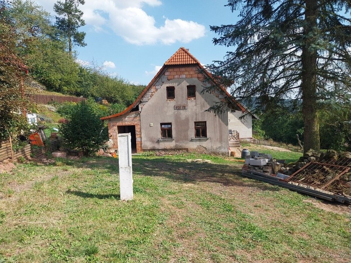 Chaty, Lázně Bělohrad, 507 81, 783 m²