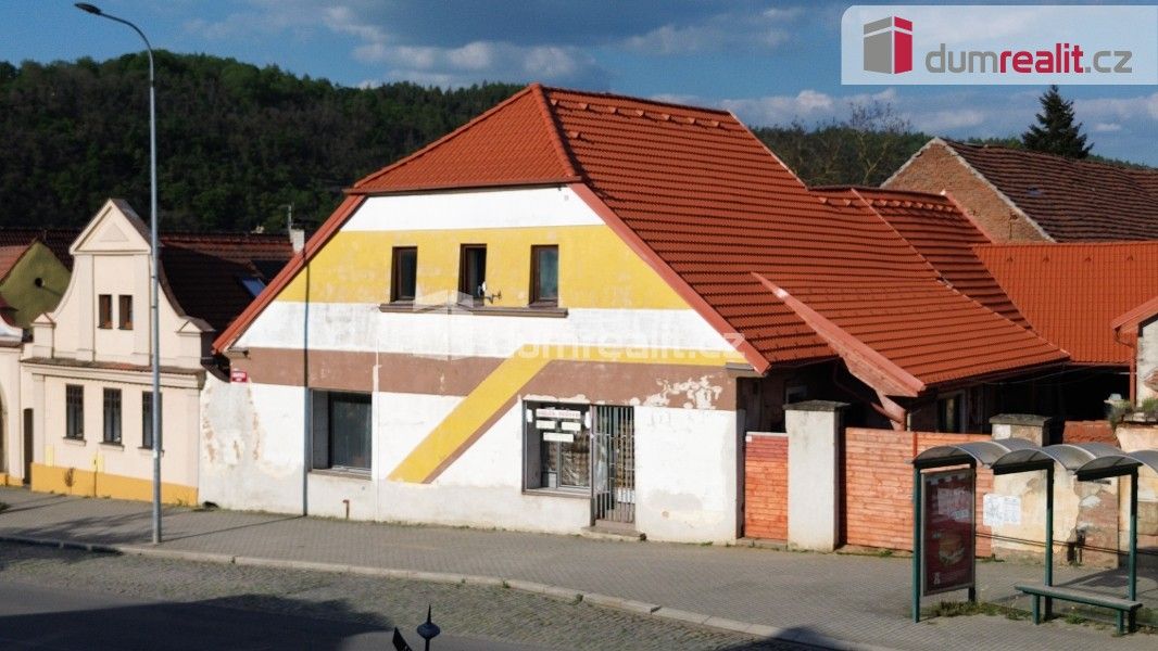 Rodinné domy, Masarykovo náměstí, Starý Plzenec, 420 m²